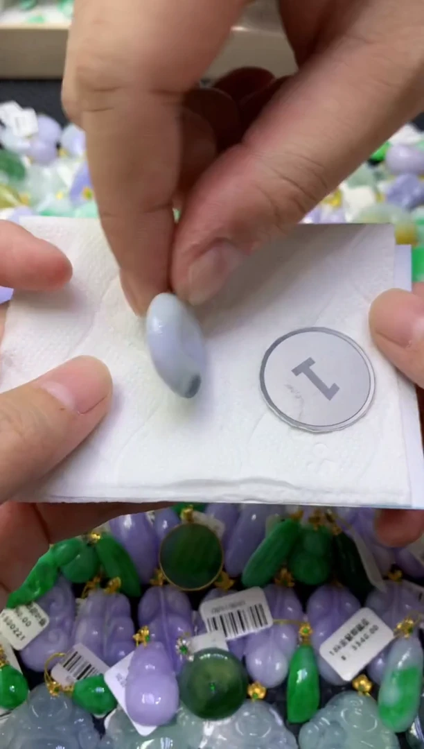 颈饰未镶嵌翡翠天然缅甸翡翠A货