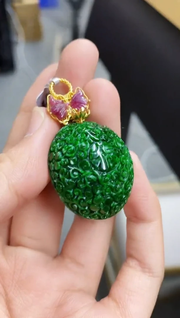 颈饰未镶嵌翡翠吊坠