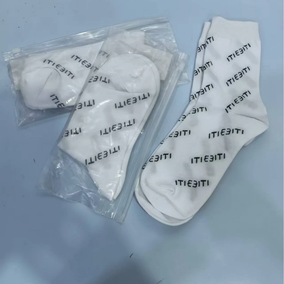 福利区-910091-ITI字母满印花舒适时尚运动袜