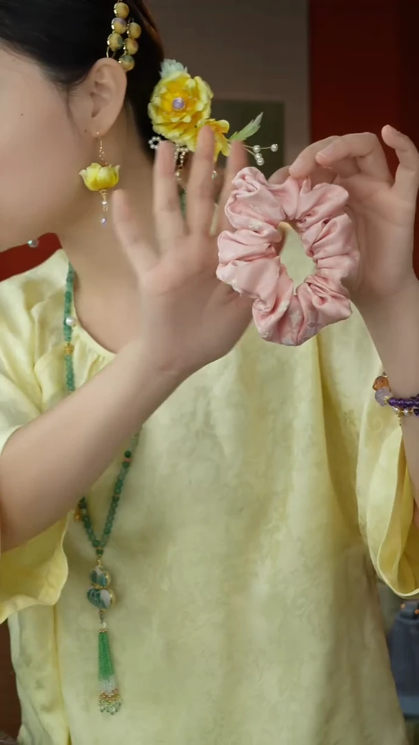 刺绣桑蚕丝大肠圈发圈