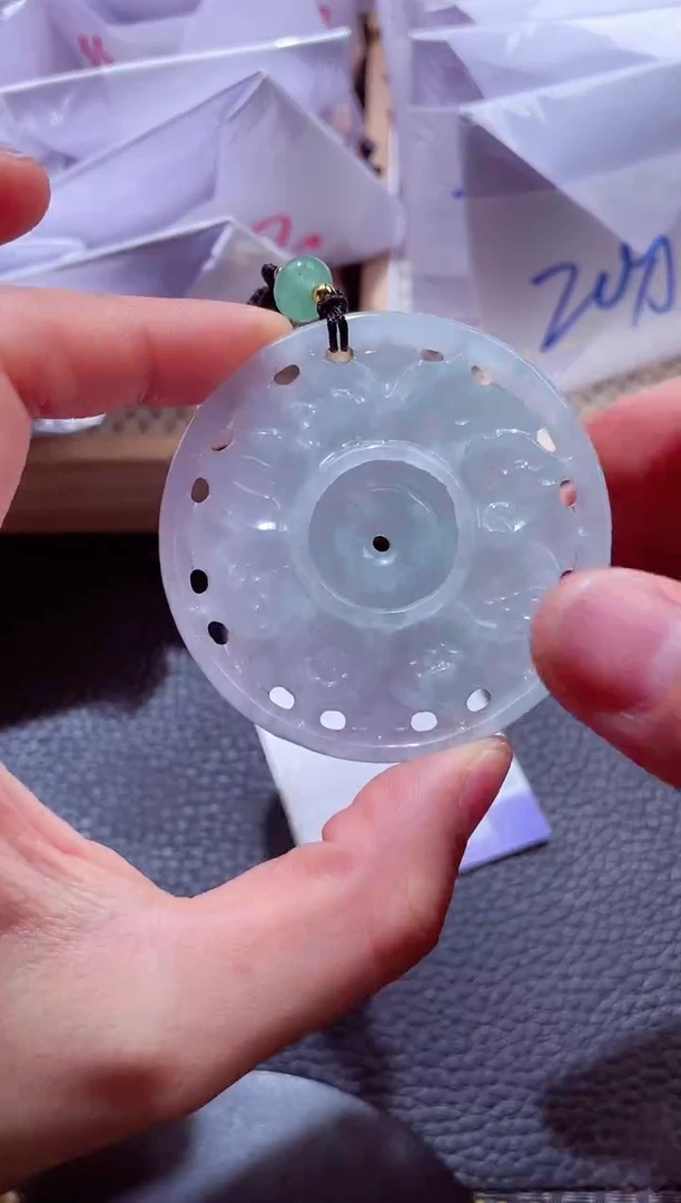 颈饰未镶嵌翡翠000048