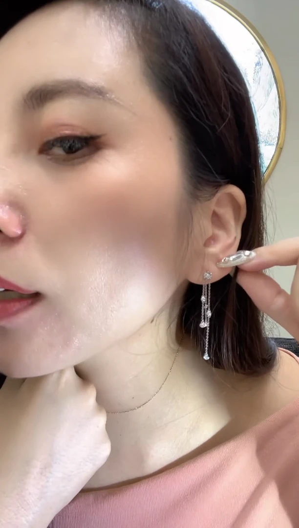 18K金镶嵌耳饰钻石耳饰一对   YT