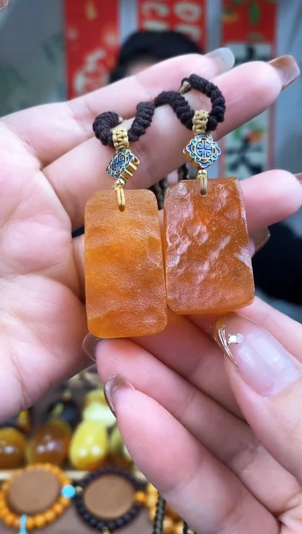 【闪购商品】琥珀裸石未镶嵌多样性发货 只发其中一件