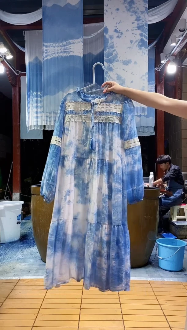 云浅蓝深 扎染服装 法式泡泡袖长袖长款裙