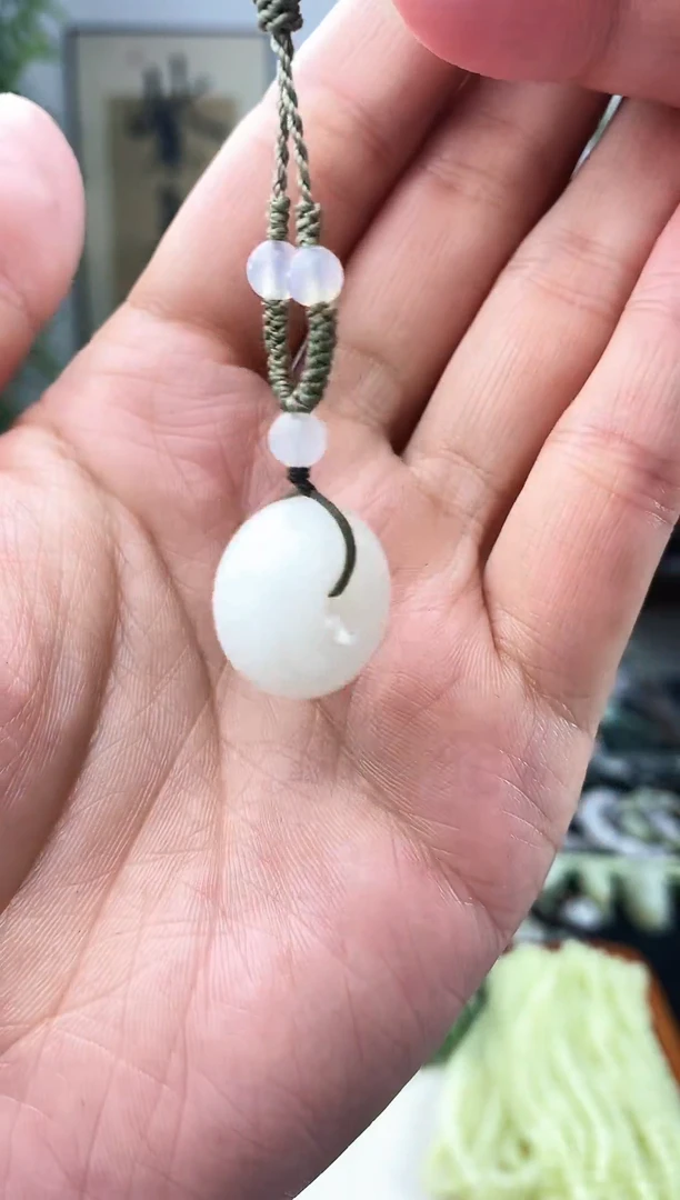 和田玉未镶嵌颈饰1