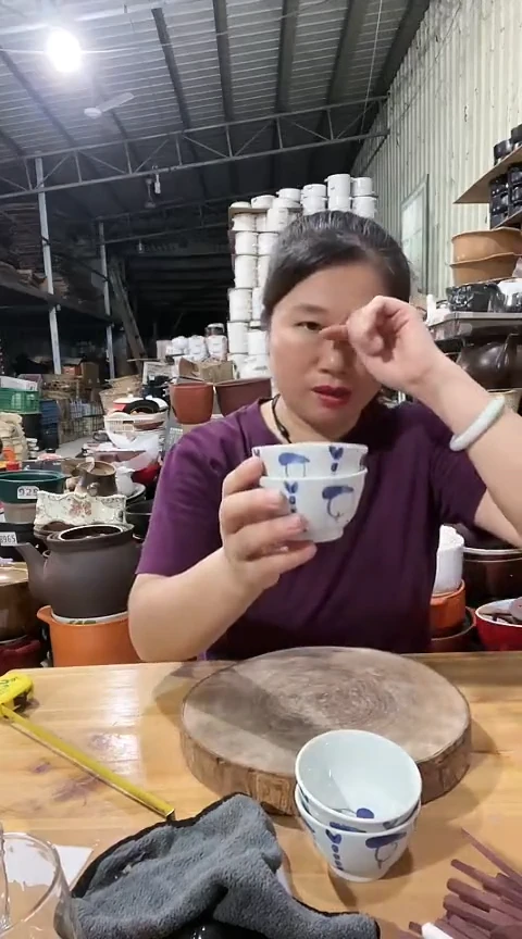 瑕疵蓝白花碟子四个