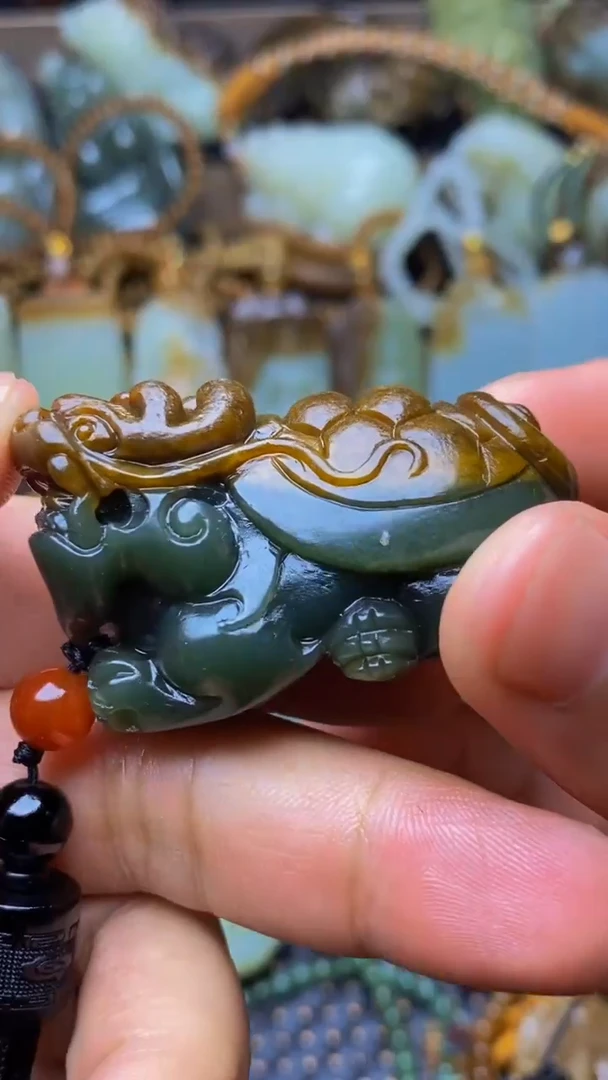 未镶嵌和田玉把件1