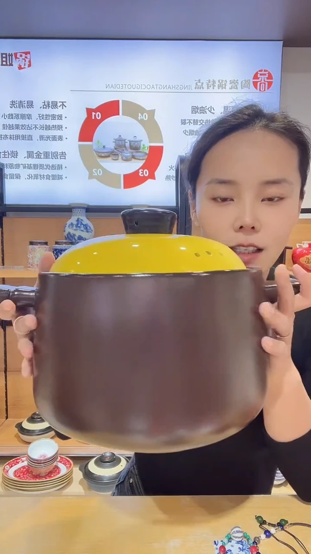 【闪购商品】瓷片一个5升黄色的砂锅的瓷器