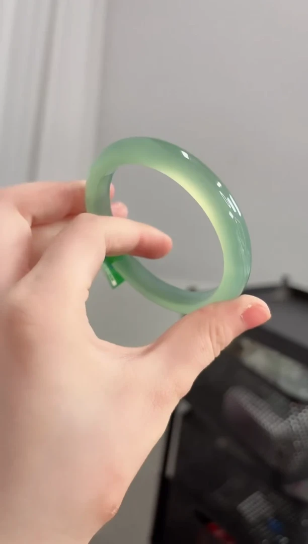 玛瑙/玉髓手镯未镶嵌60圈