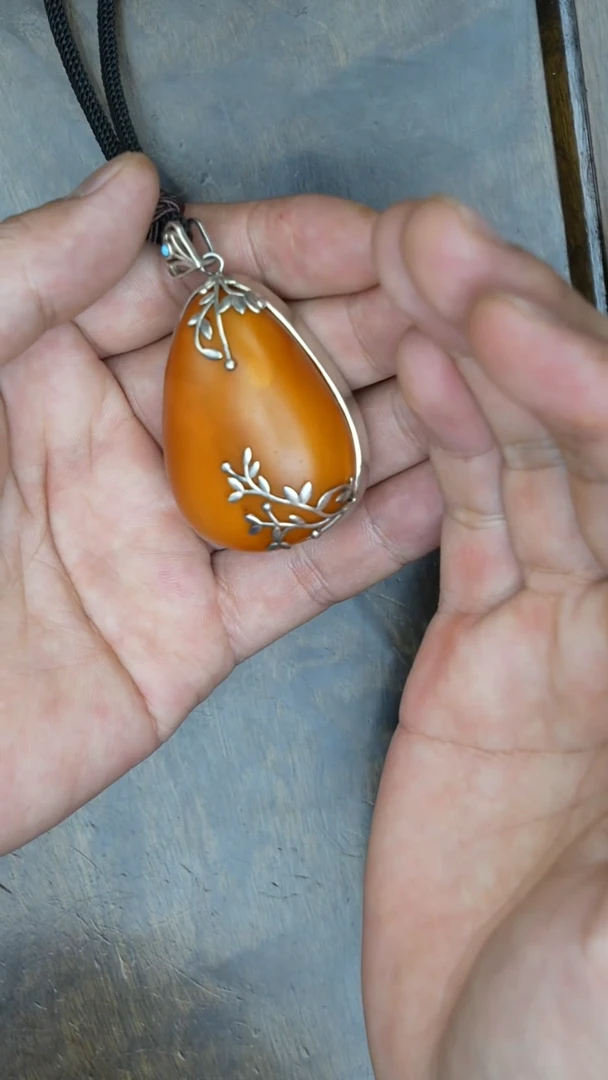 【闪购商品】琥珀裸石银S925镶嵌老蜡水滴吊坠