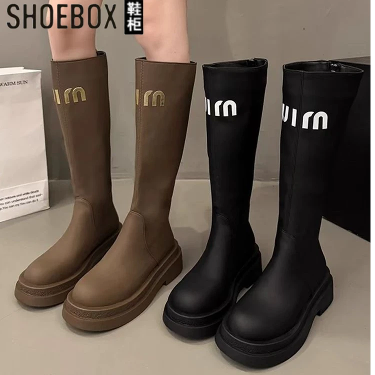 达芙妮集团鞋柜时装厚底靴子冬秋季时尚百搭直筒靴女长筒靴后妈鞋