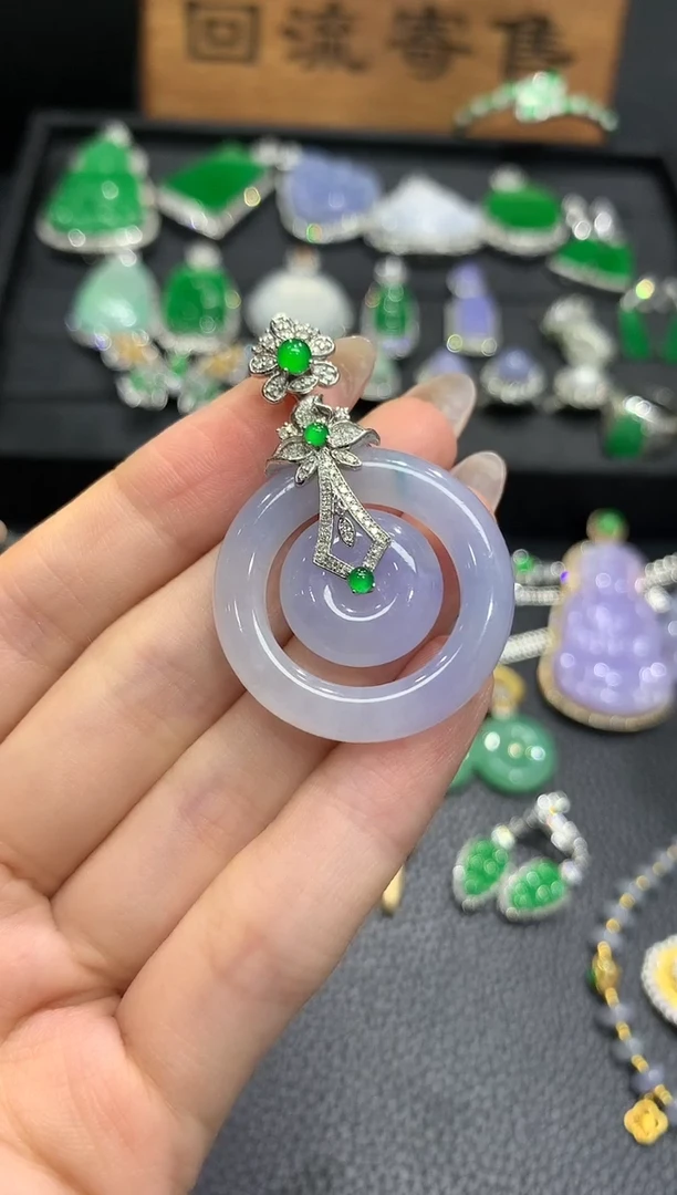 吊坠(不含链)18K金镶嵌翡翠30