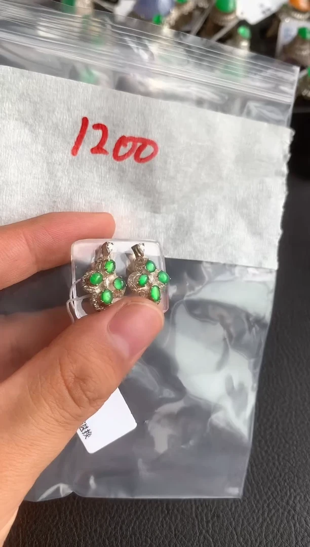 未镶嵌定制翡翠缅甸A货翡翠拍一发一