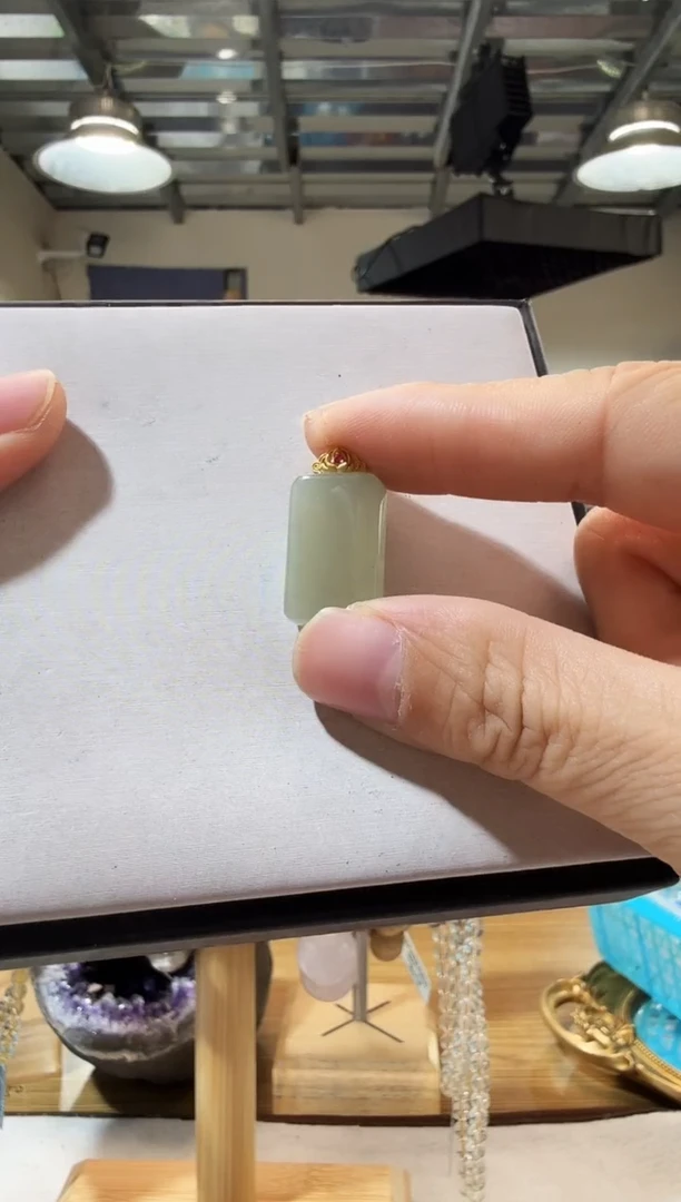 吊坠(赠链)未镶嵌和田玉优0626