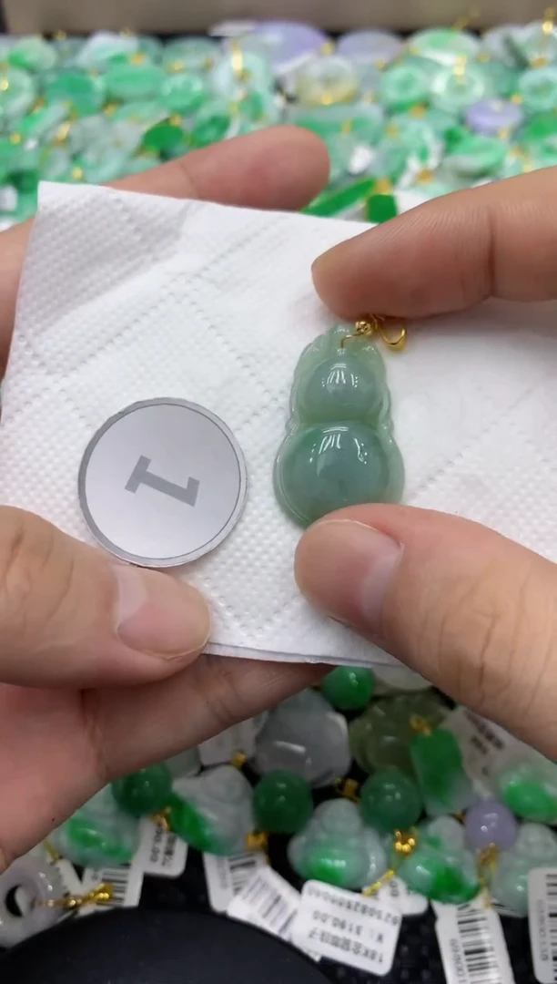 颈饰未镶嵌翡翠天然缅甸翡翠A货