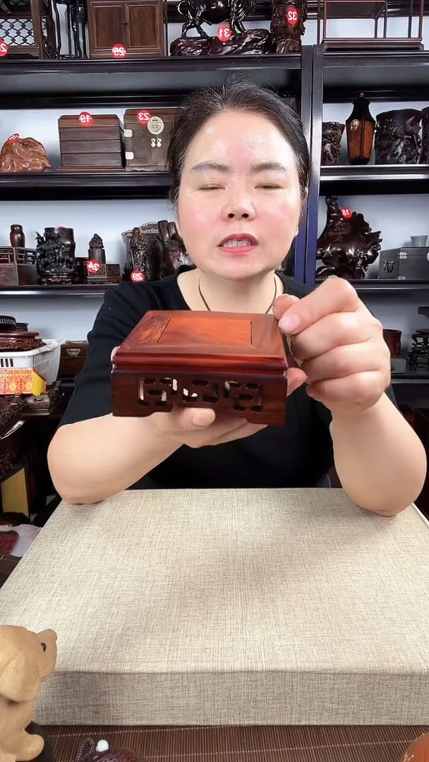 木回纹正方老李红木工艺品
