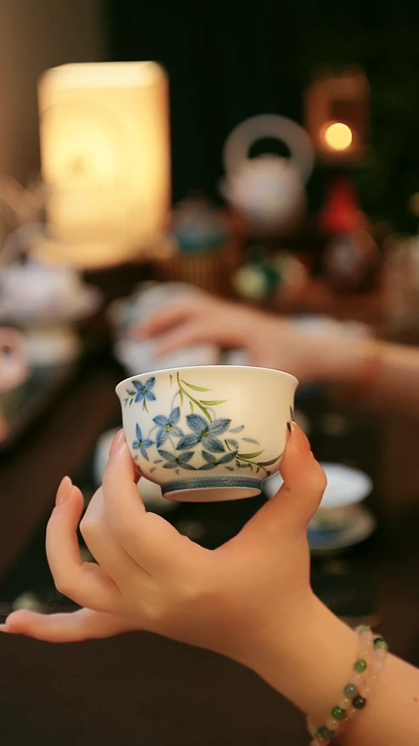 陶瓷茶具梦铃蓝大压手杯