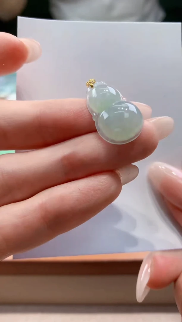 翡翠未镶嵌颈饰天然A货翡翠挂件