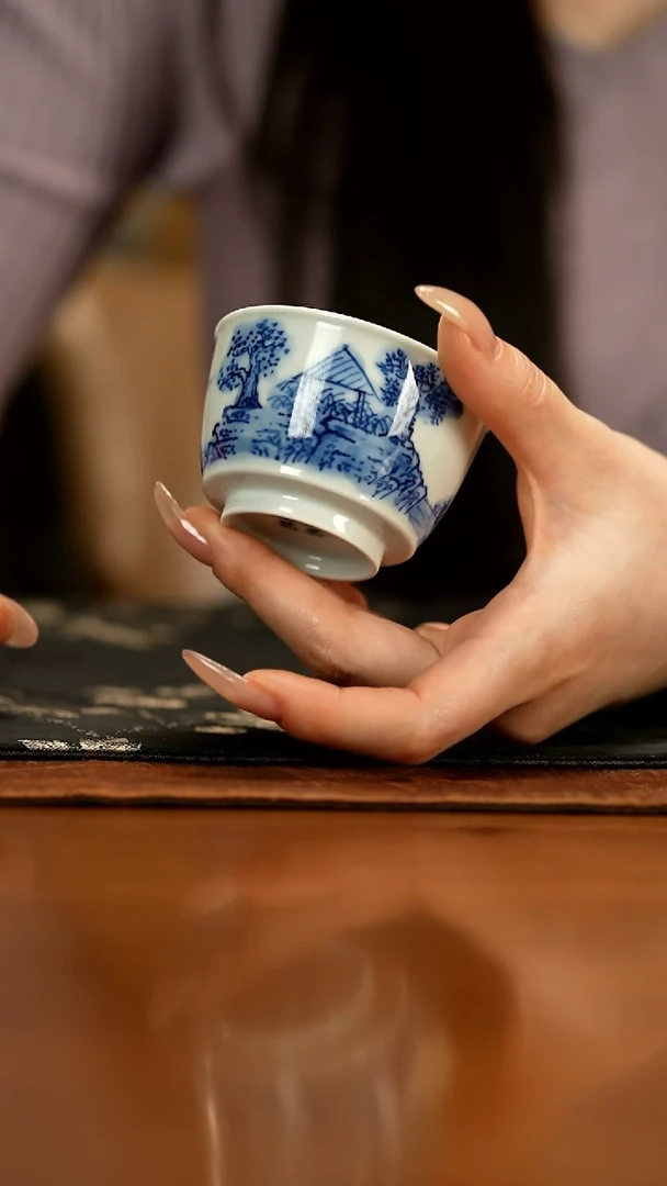 【闪购商品】瓷片               君墨