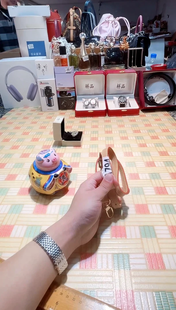 瓷片瓷器 库房到期 全部地板价@@1
