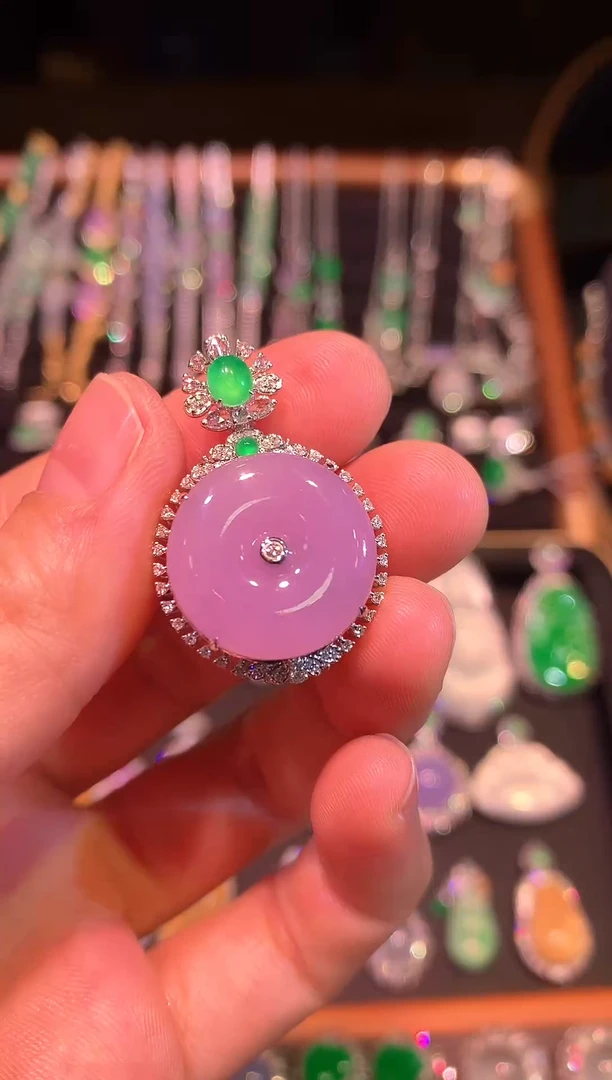 吊坠(赠链)18K金镶嵌翡翠红椿紫平安扣吊坠