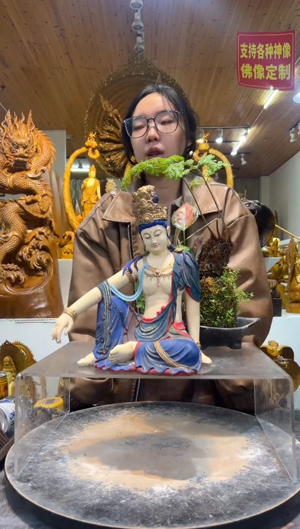 香樟木仿古彩绘自在观音30cm