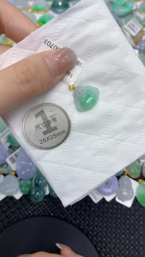 颈饰18K金镶嵌翡翠1111111