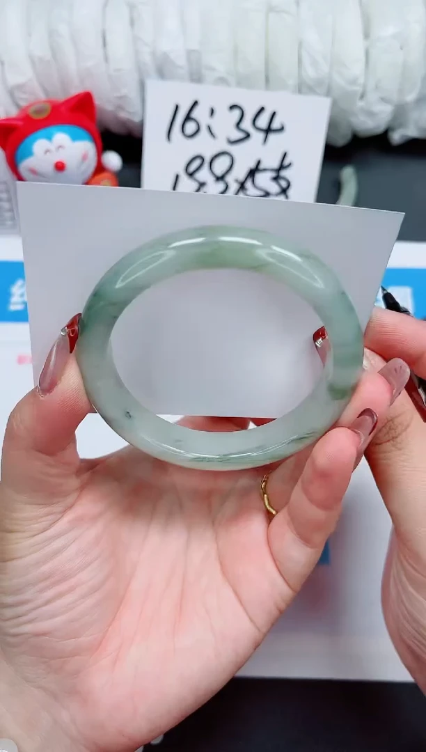 【闪购商品】石英质玉手镯未镶嵌111