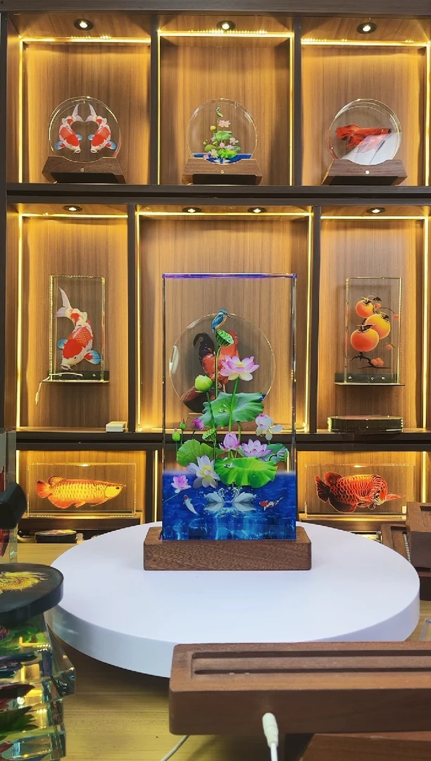 有机玻璃魅****?细微尺寸30*15*4荷花+底座