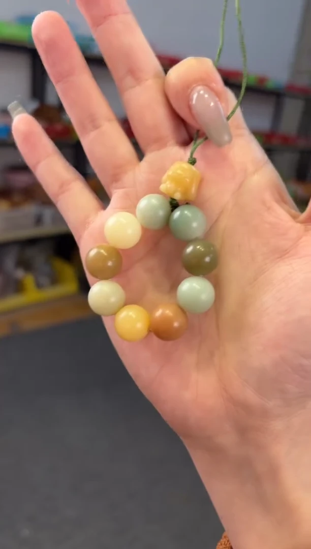 【闪购商品】菩提根/象牙果吊坠  玉桂狗钥匙扣