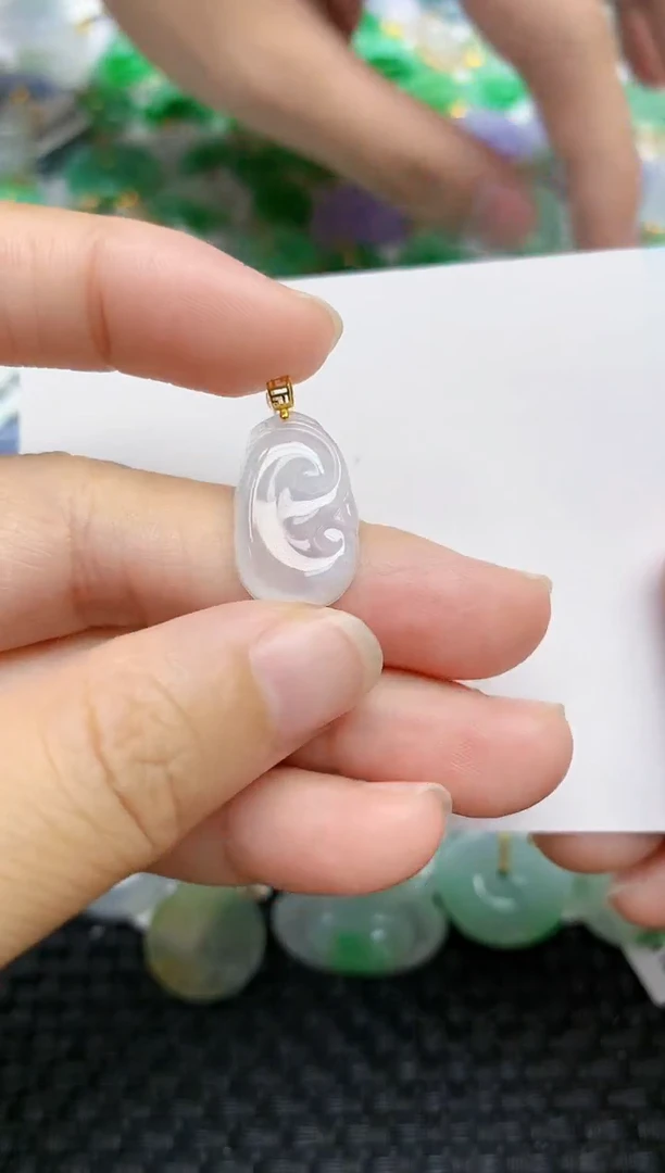 翡翠未镶嵌颈饰天然A货翡翠