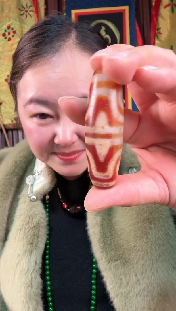 无非金属藏地红肉4眼古珠