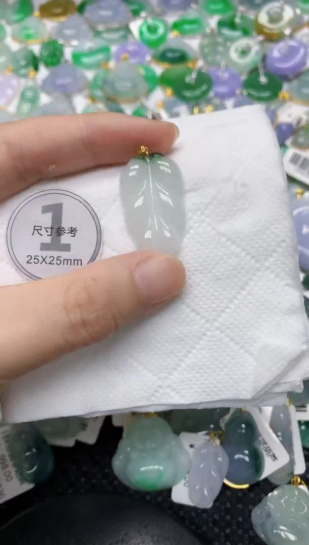 翡翠18K金镶嵌颈饰111111111