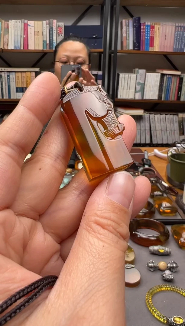 【闪购商品】琥珀颈饰未镶嵌马牌吊坠