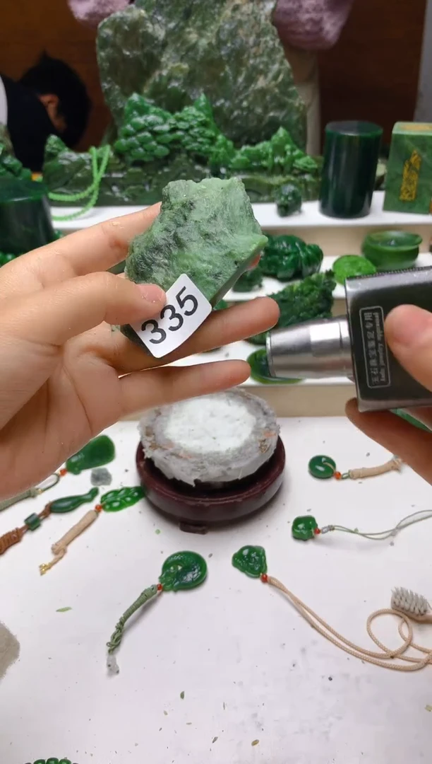 未镶嵌和田玉（碧玉）珠宝半成品1