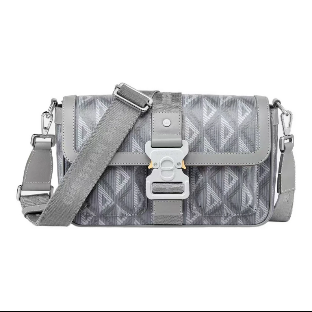 99新 DIOR/迪奥 新款Hit the road几何满印机能扣斜挎包