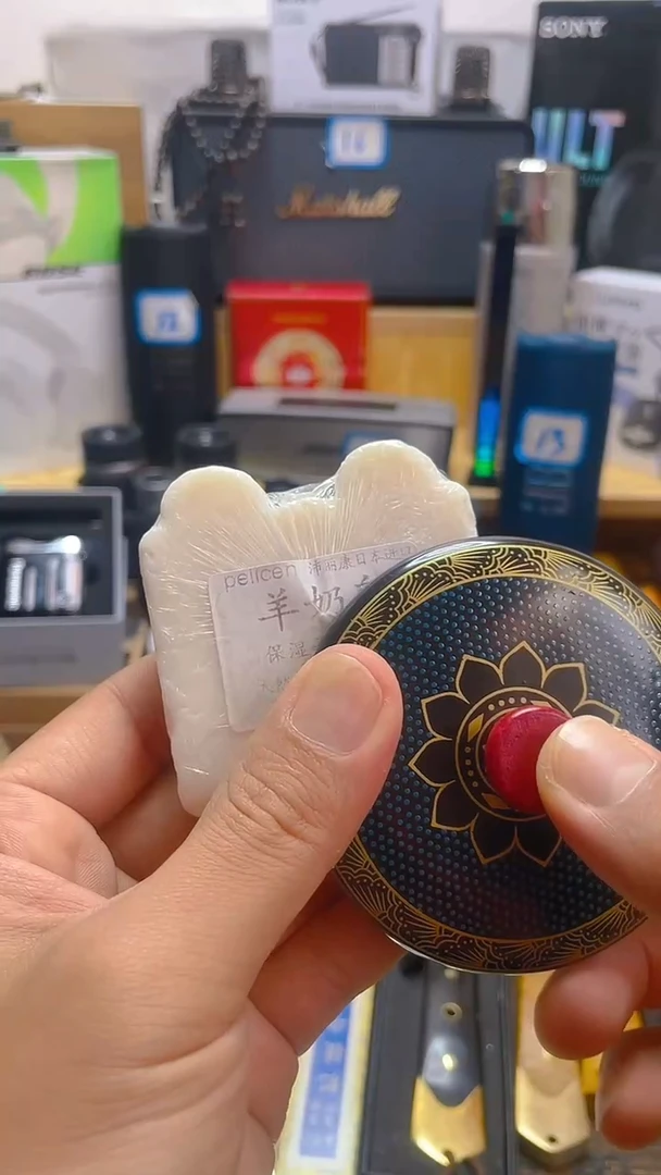 瓷片闪购商品 如图所示