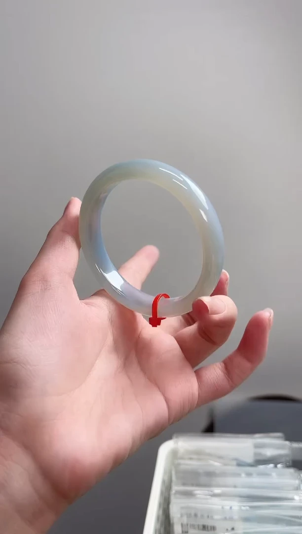 玛瑙/玉髓手镯未镶嵌60圈