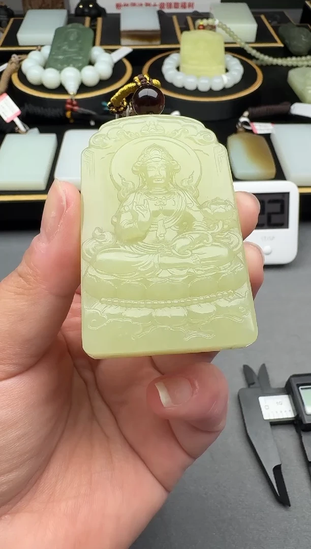 颈饰未镶嵌和田玉4