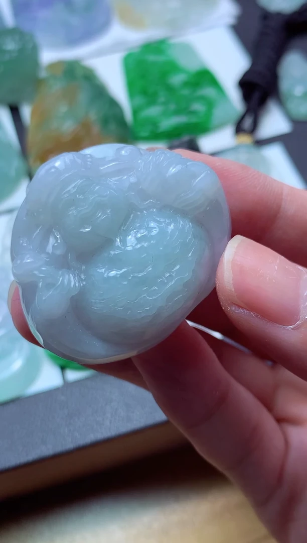 翡翠未镶嵌颈饰我****?天然翡翠
