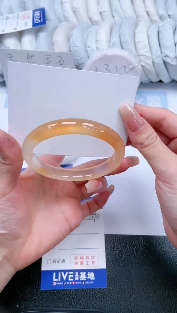 【闪购商品】石英质玉手镯未镶嵌T290-59.2