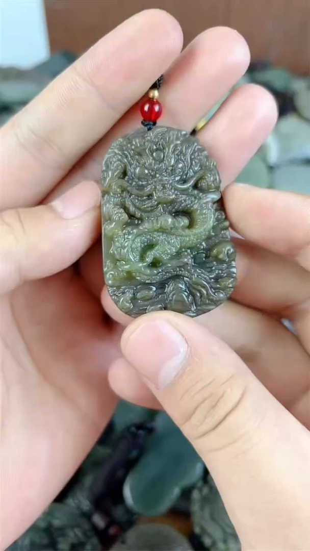 和田玉未镶嵌颈饰1