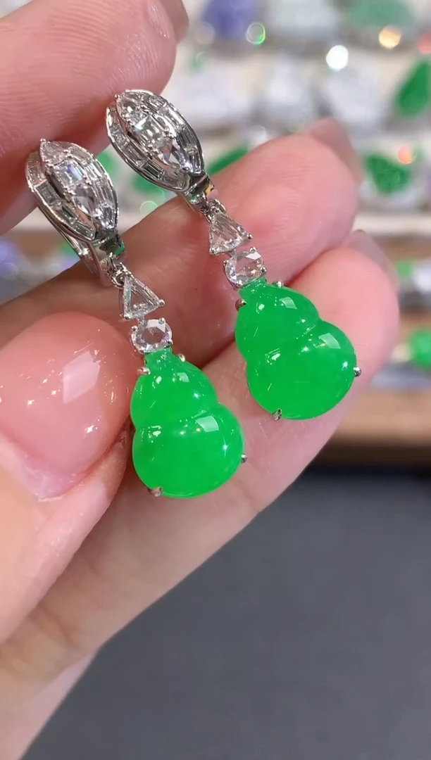 18K金镶嵌翡翠耳饰q8