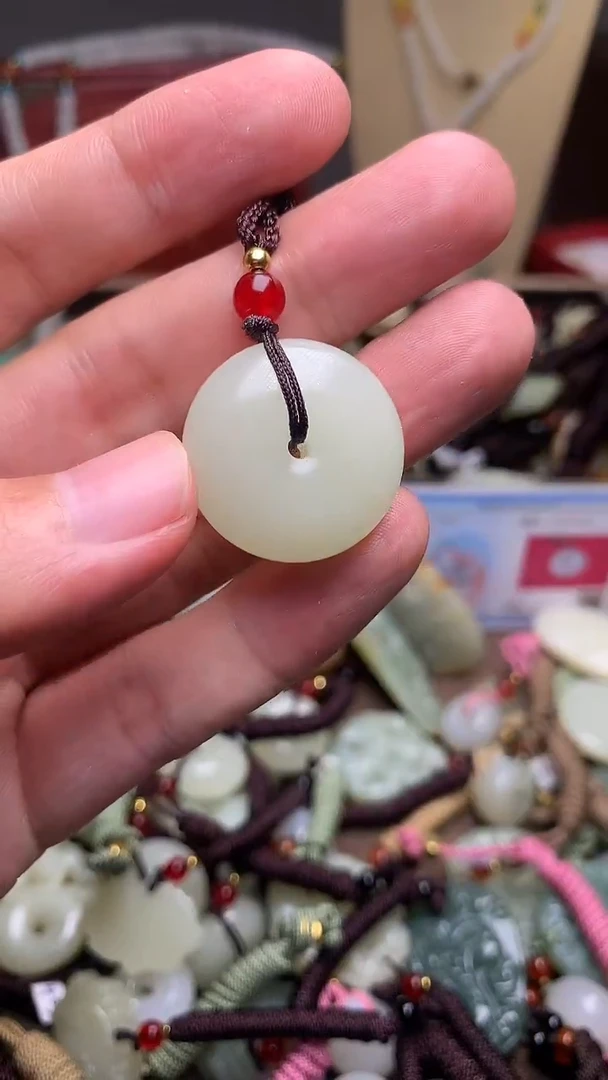 玉新疆料青海料清水平安扣吊坠