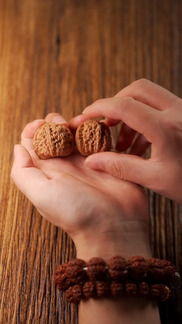 吊坠文玩核桃ঞ****࿐38mm 白狮子