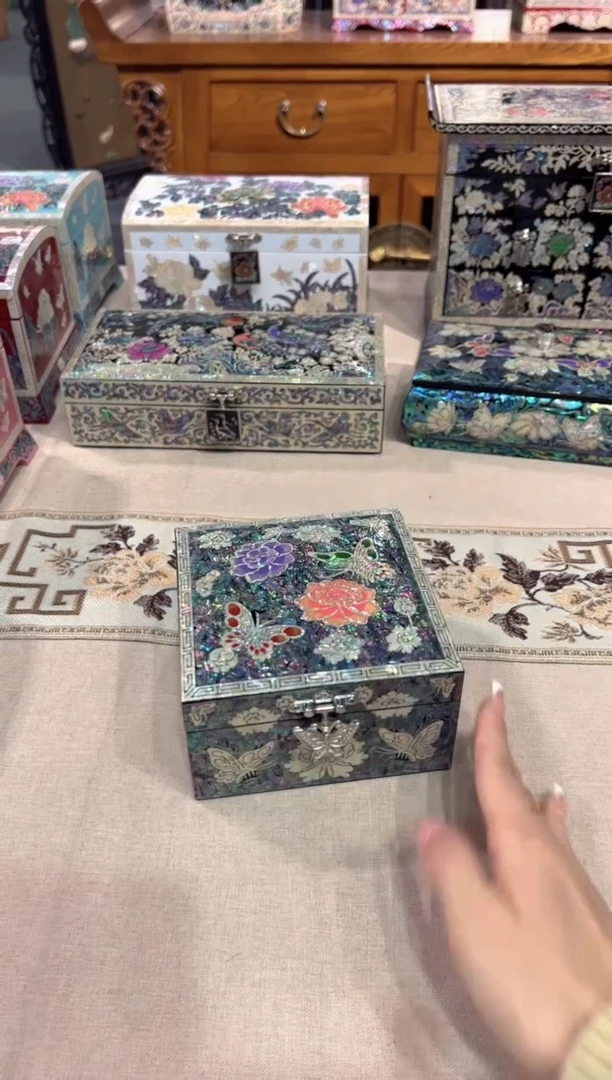 【闪购商品】黑底白边·弘贝雅螺钿漆器文化馆