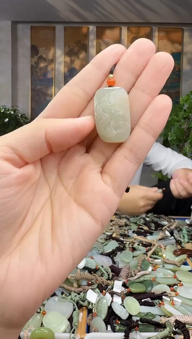 未镶嵌和田玉挂件拍一发一