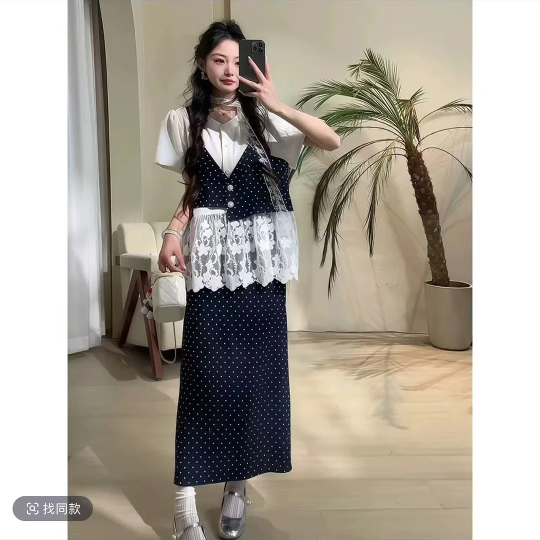 波点蕾丝拼接高级感吊带假两件套装裙短袖恤半裙两件套024