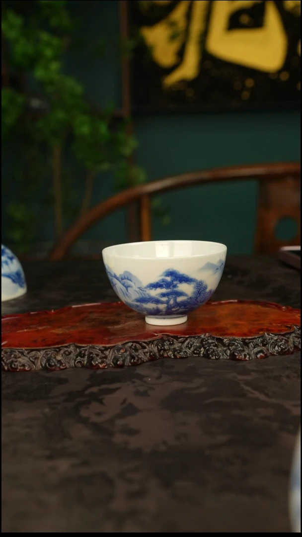 青花手绘山水主人杯