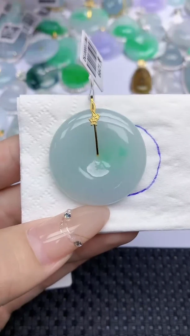 颈饰18K金镶嵌翡翠30   天然翡翠A货  百元以上9米证书费自理